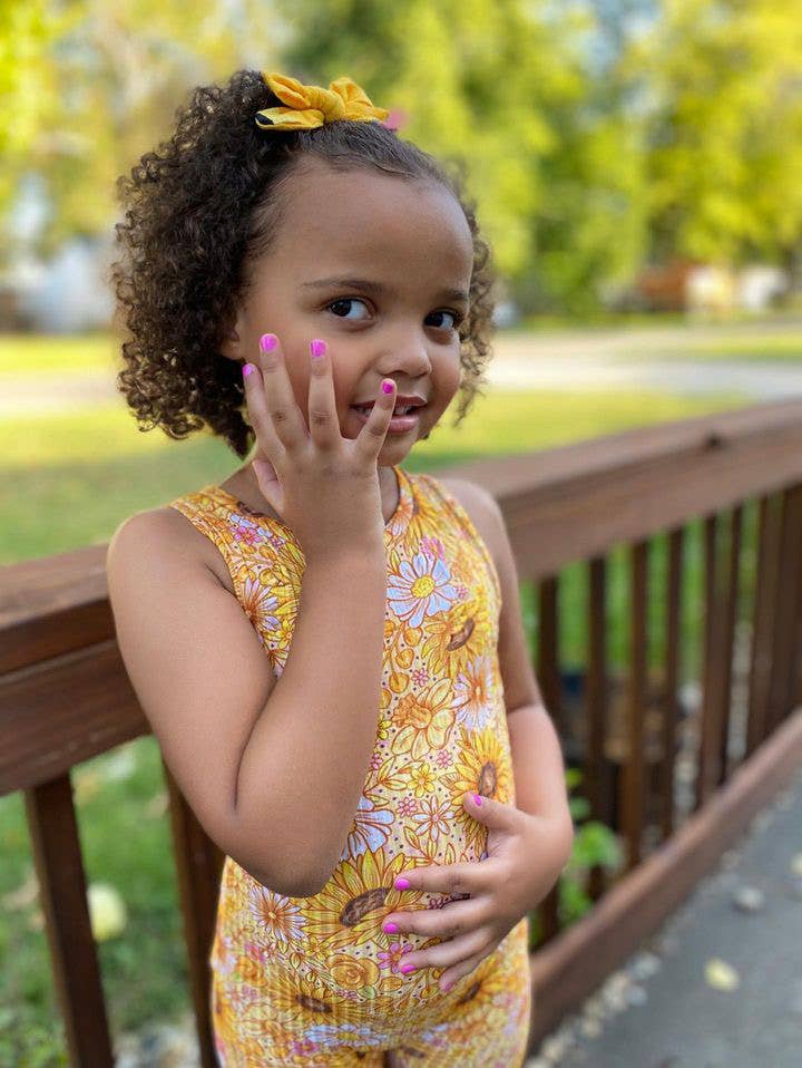 All the Heart Eyes Polish Gift Set Non-Toxic Kids Nail Polish by Piggy Paint